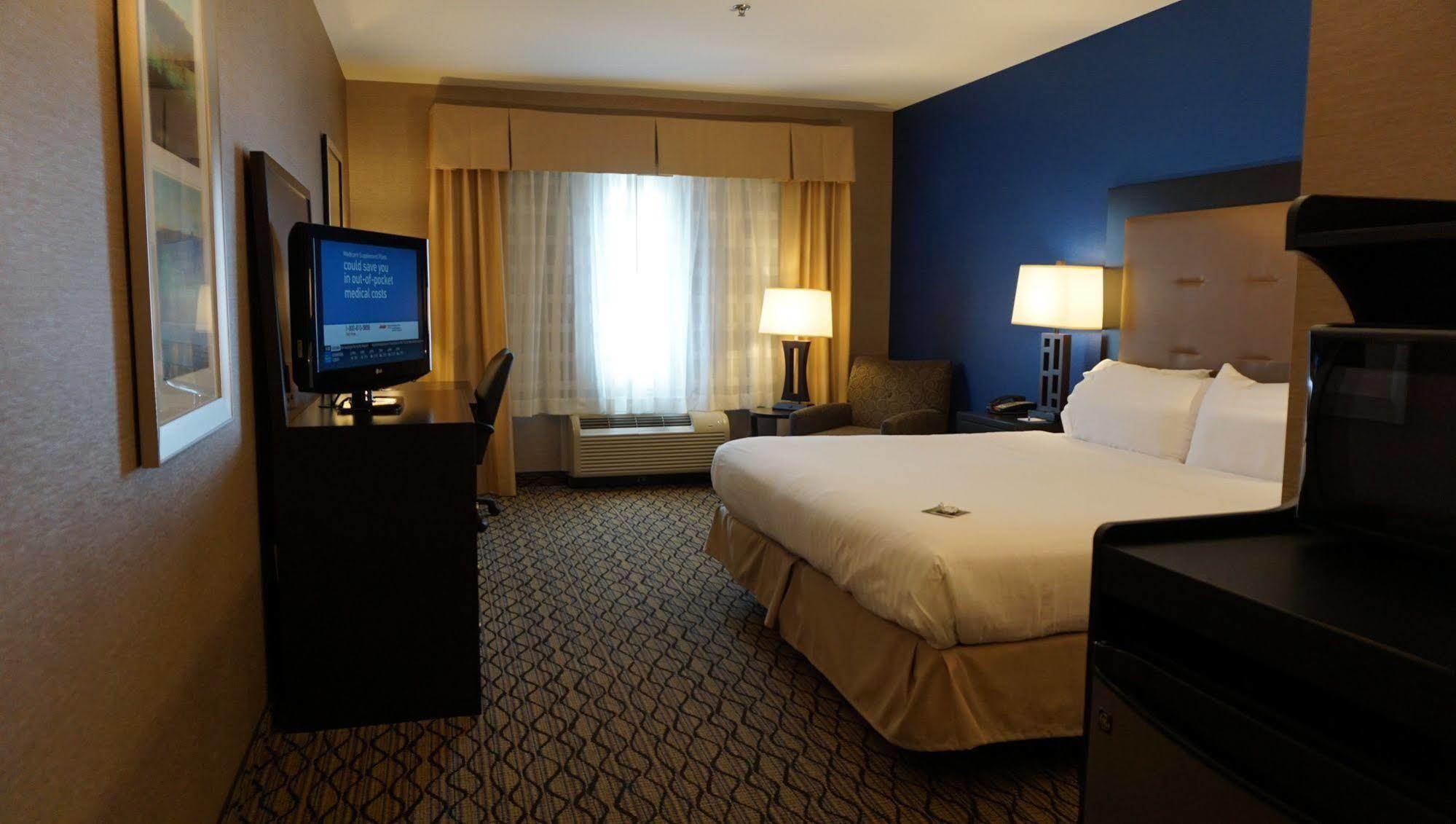 Holiday Inn Express & Suites Gibson By Ihg New Milford Exterior foto